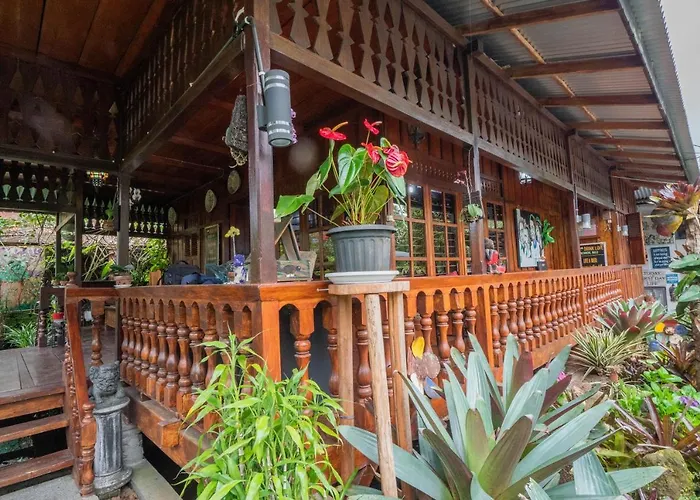 Maison d'hôtes Rumah Kayu Sulawesi Antique 3*