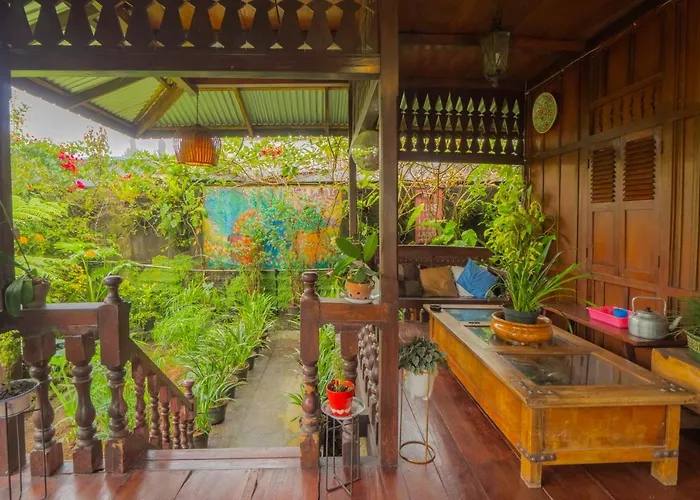Rumah Kayu Sulawesi Antique Bedugul (Bali)