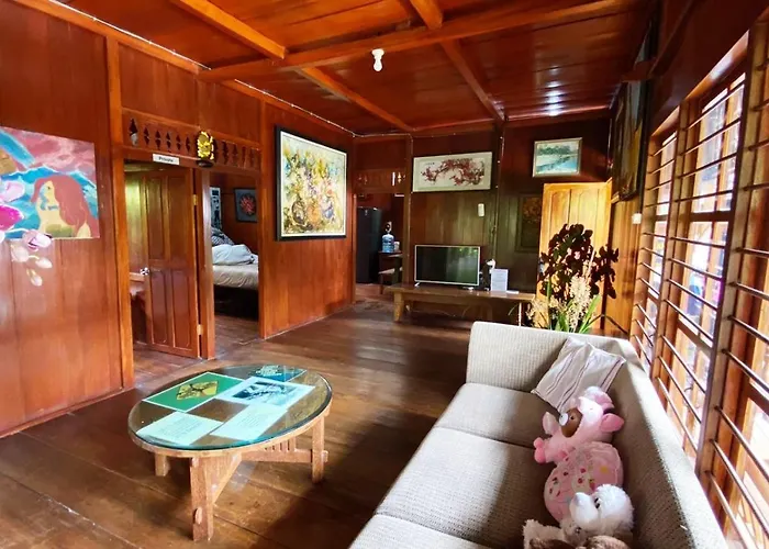 Rumah Kayu Sulawesi Antique 3* Bedugul (Bali)