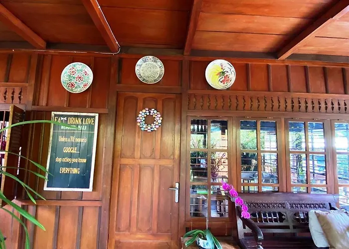 Rumah Kayu Sulawesi Antique 3* Bedugul (Bali)